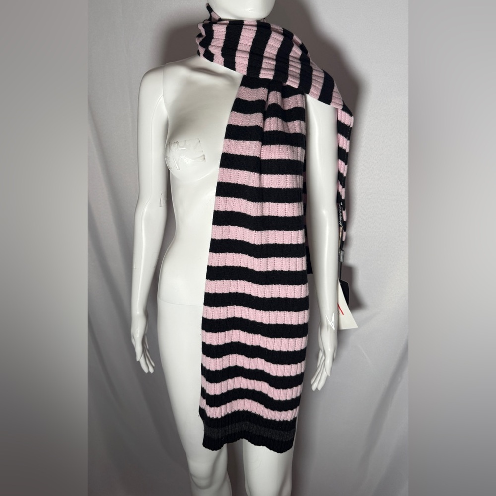 Dolce & Gabbana Pink and Black Knitwear